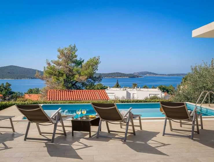 Оренда вілл та бронювання готелів