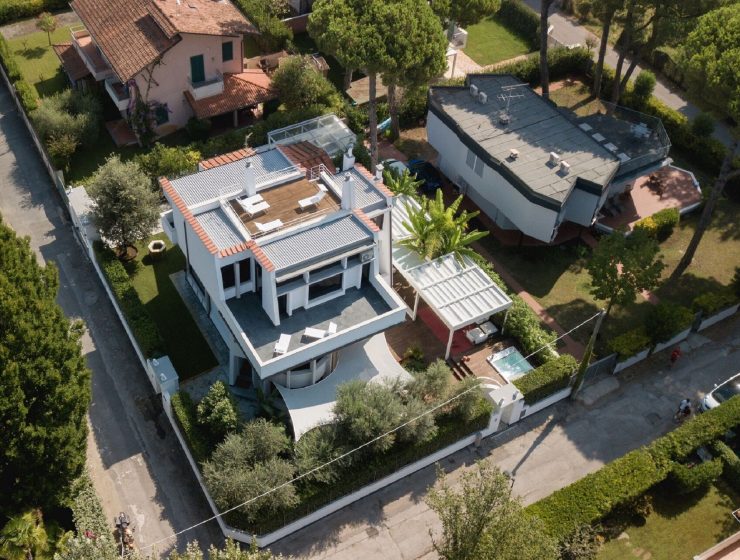 Оренда вілл та бронювання готелів