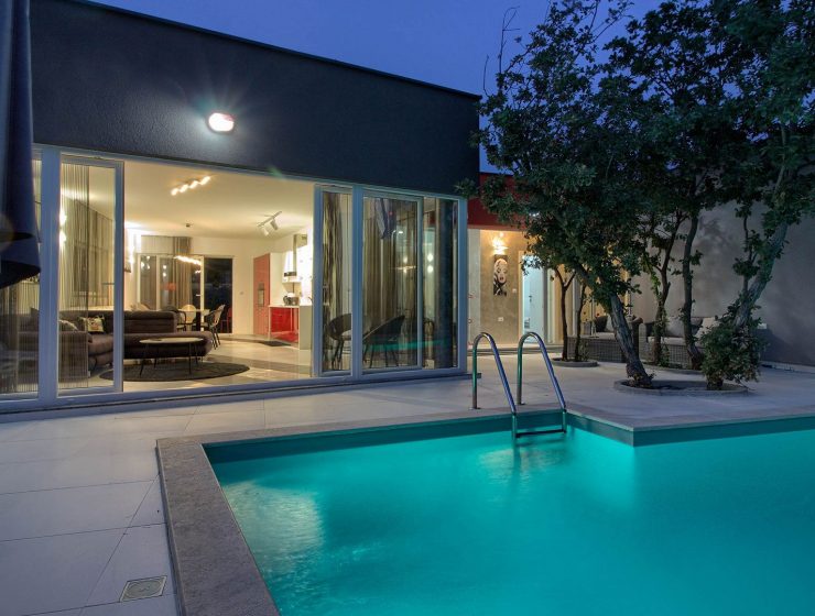 Оренда вілл та бронювання готелів