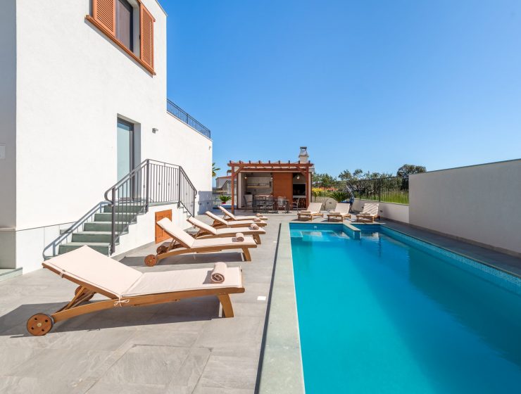 Оренда вілл та бронювання готелів