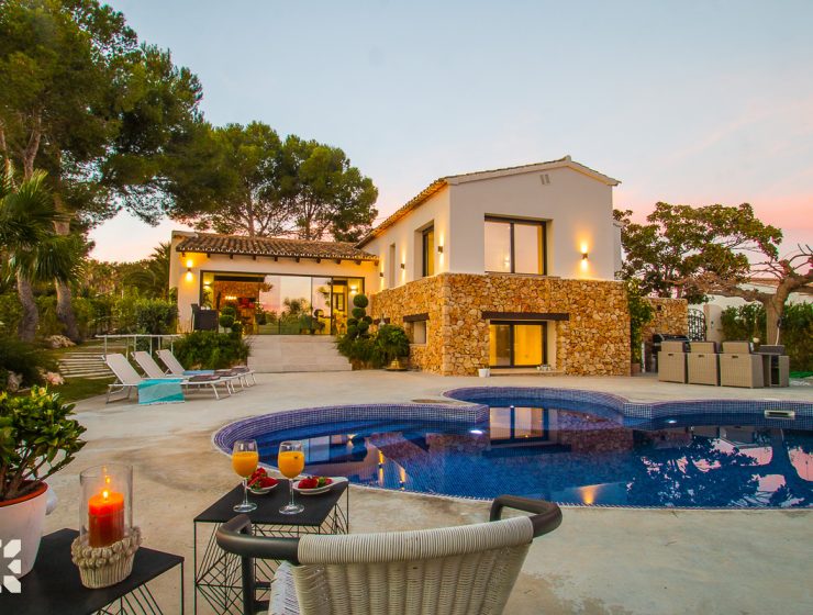 Оренда вілл та бронювання готелів