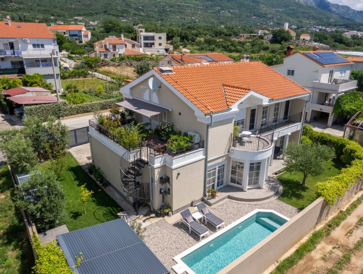 Оренда вілл та бронювання готелів