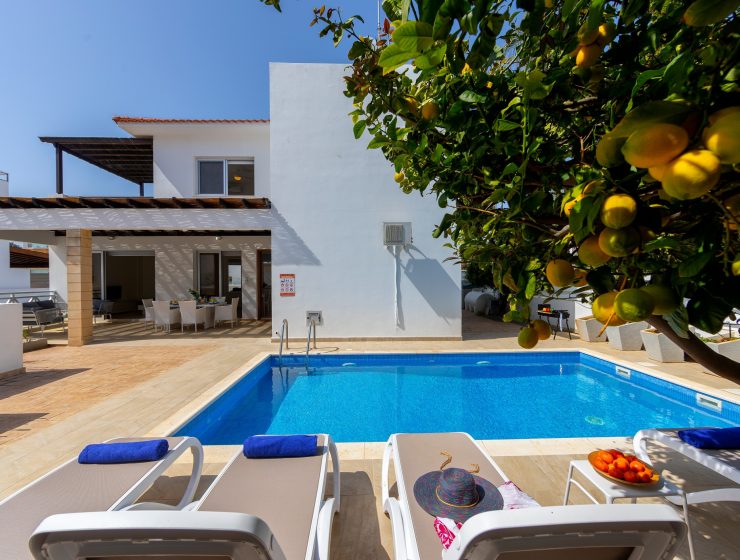 Оренда вілл та бронювання готелів