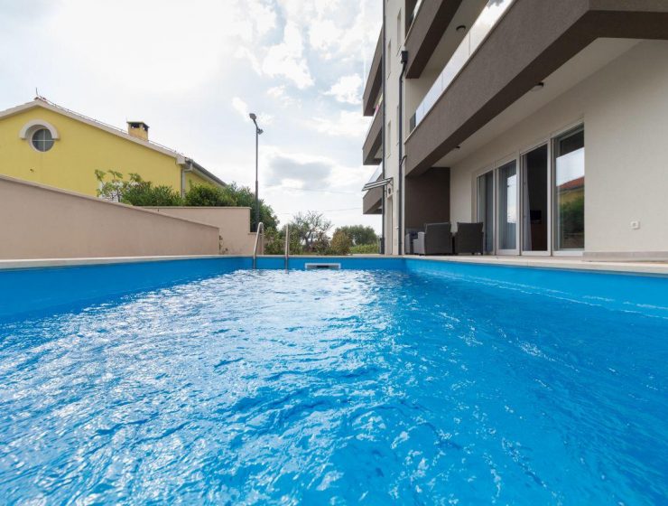 Оренда вілл та бронювання готелів