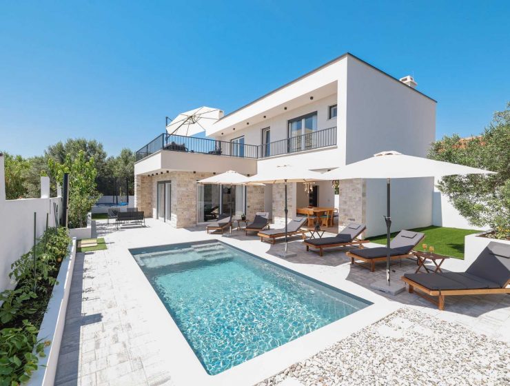 Оренда вілл та бронювання готелів