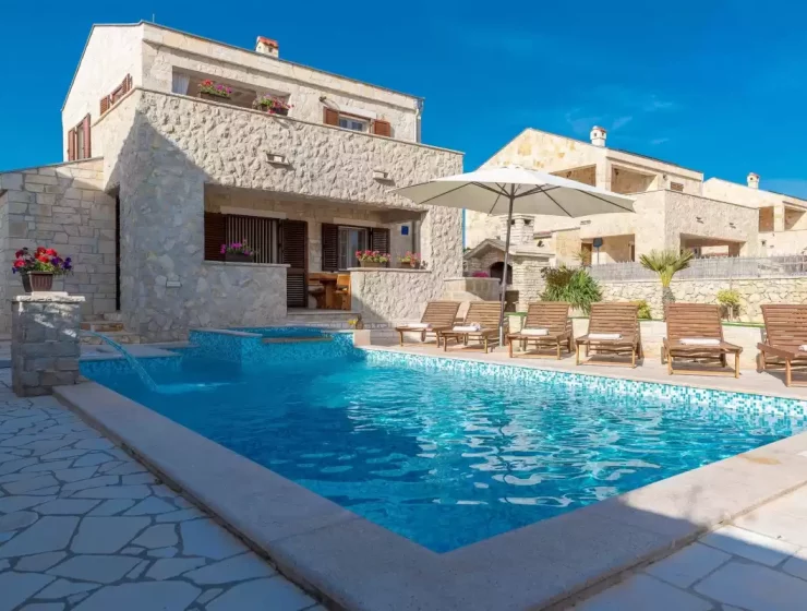 Оренда вілл та бронювання готелів