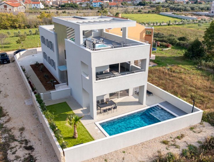 Оренда вілл та бронювання готелів