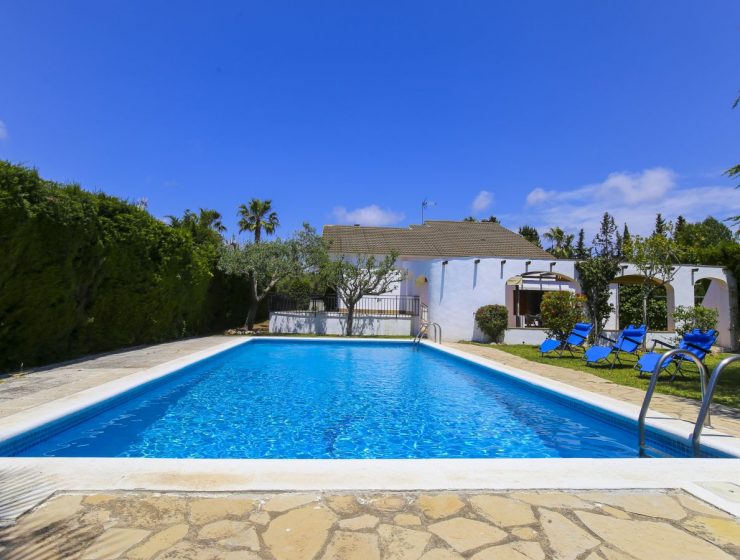 Оренда вілл та бронювання готелів