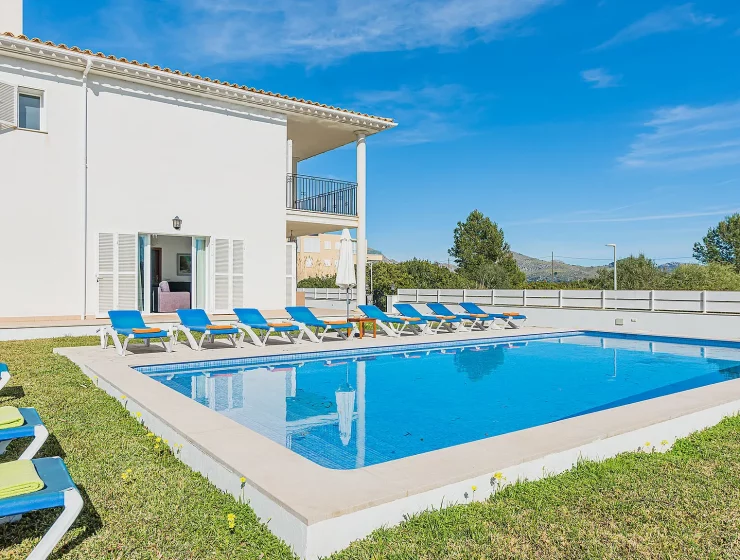 Оренда вілл та бронювання готелів