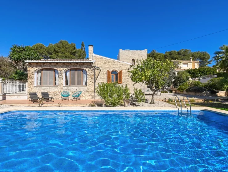 Оренда вілл та бронювання готелів