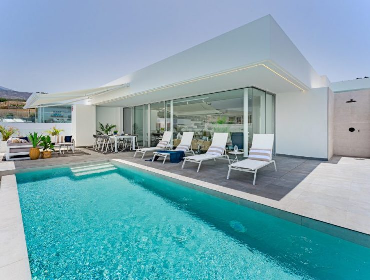 Оренда вілл та бронювання готелів