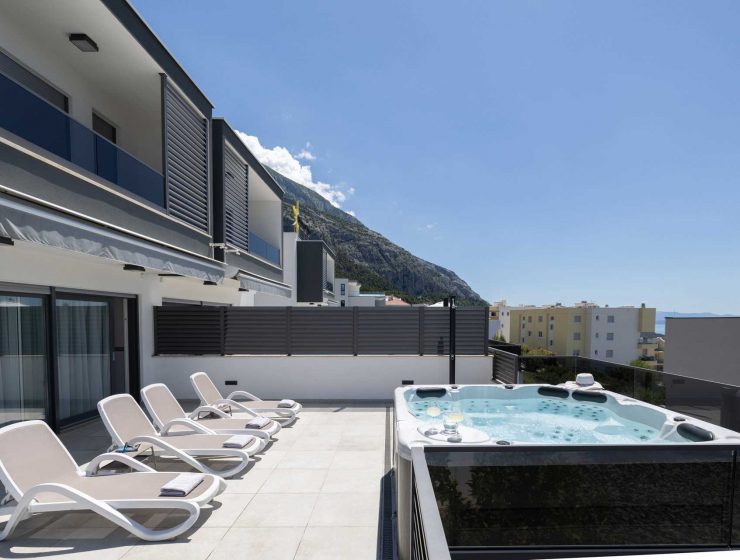 Оренда вілл та бронювання готелів