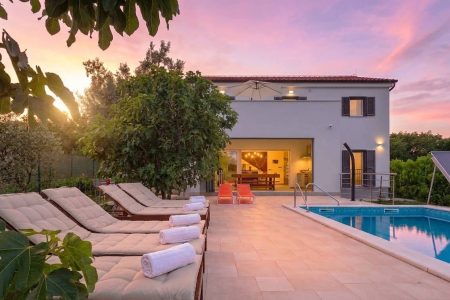Villa-129763